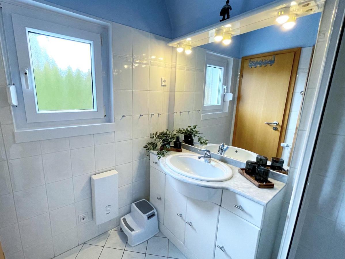 Familienfreundliches Ferienhaus In 5 Min Zum Strand Mit Terrasse Und Kostenlosem Parkplatz كوكسهافن المظهر الخارجي الصورة